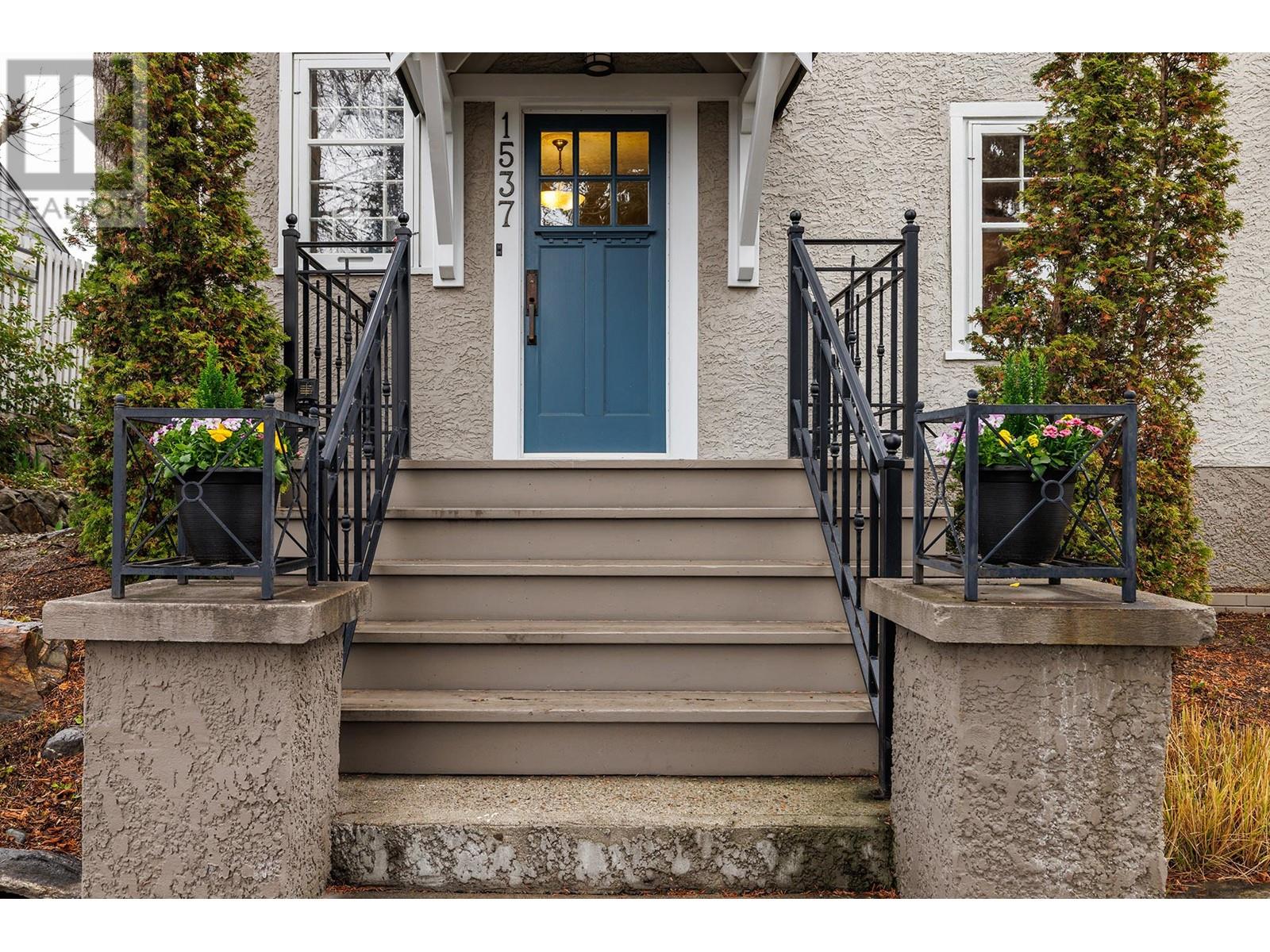  1537 Lakeview Street, Kelowna