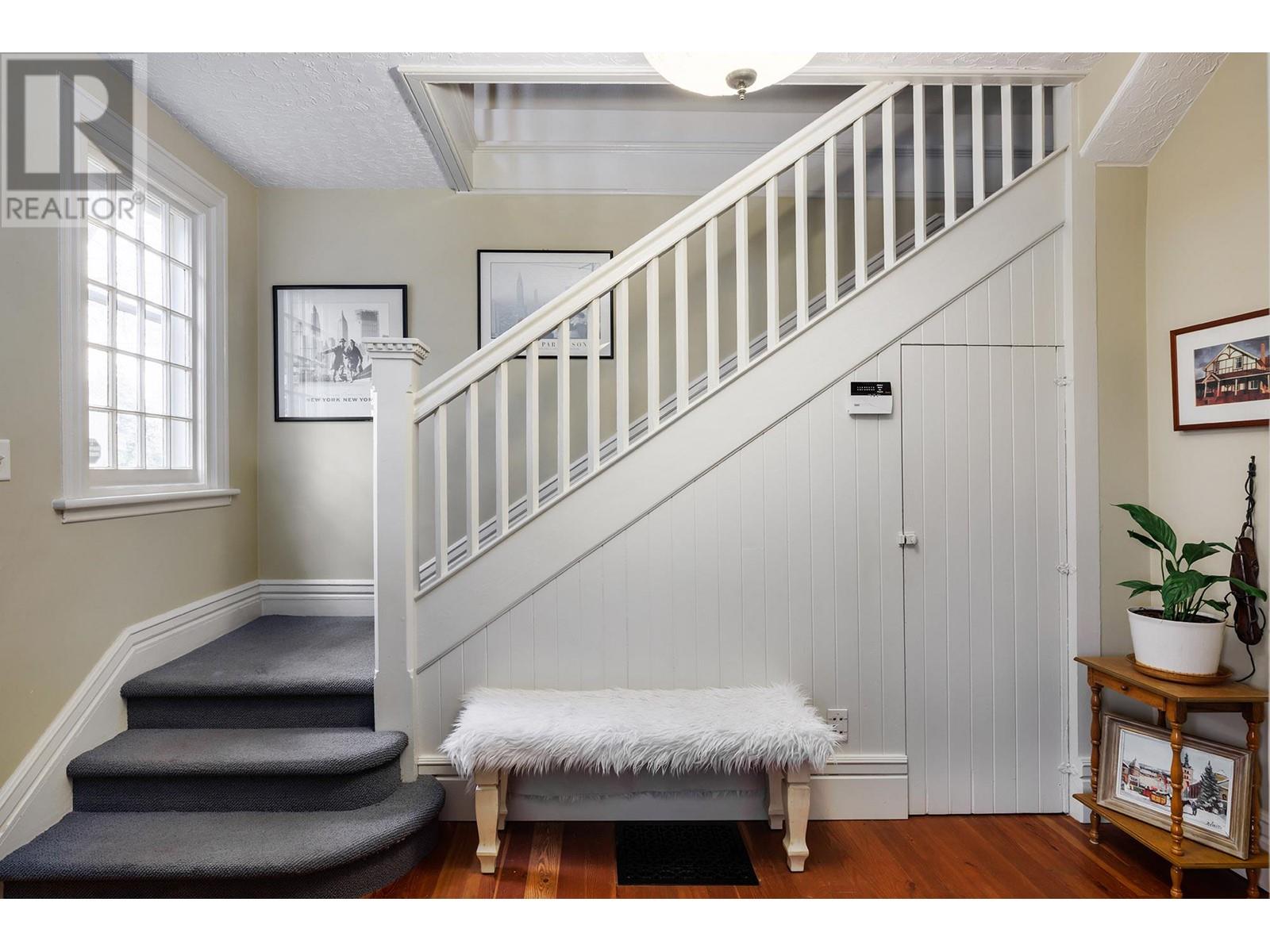  1537 Lakeview Street, Kelowna