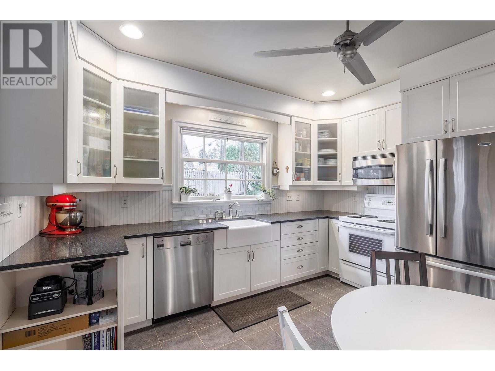  1537 Lakeview Street, Kelowna