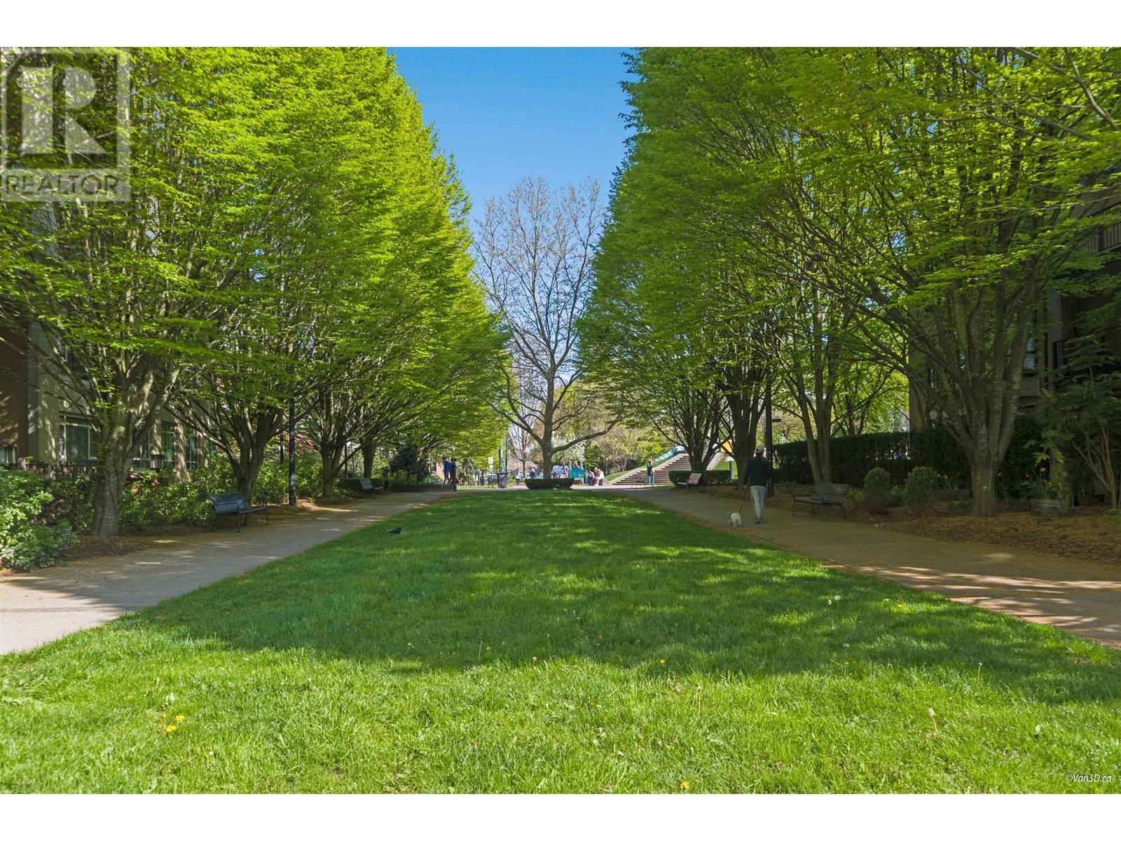 Photo 5 of 206 2175 Salal Drive, Vancouver BC