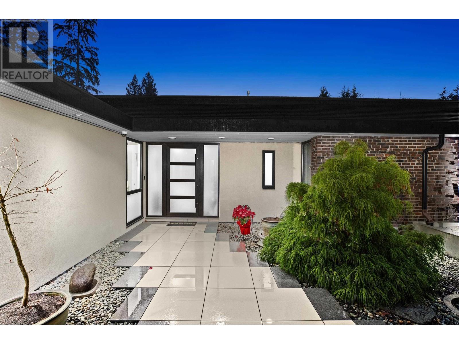1162 CHARTWELL CRESCENT, West Vancouver