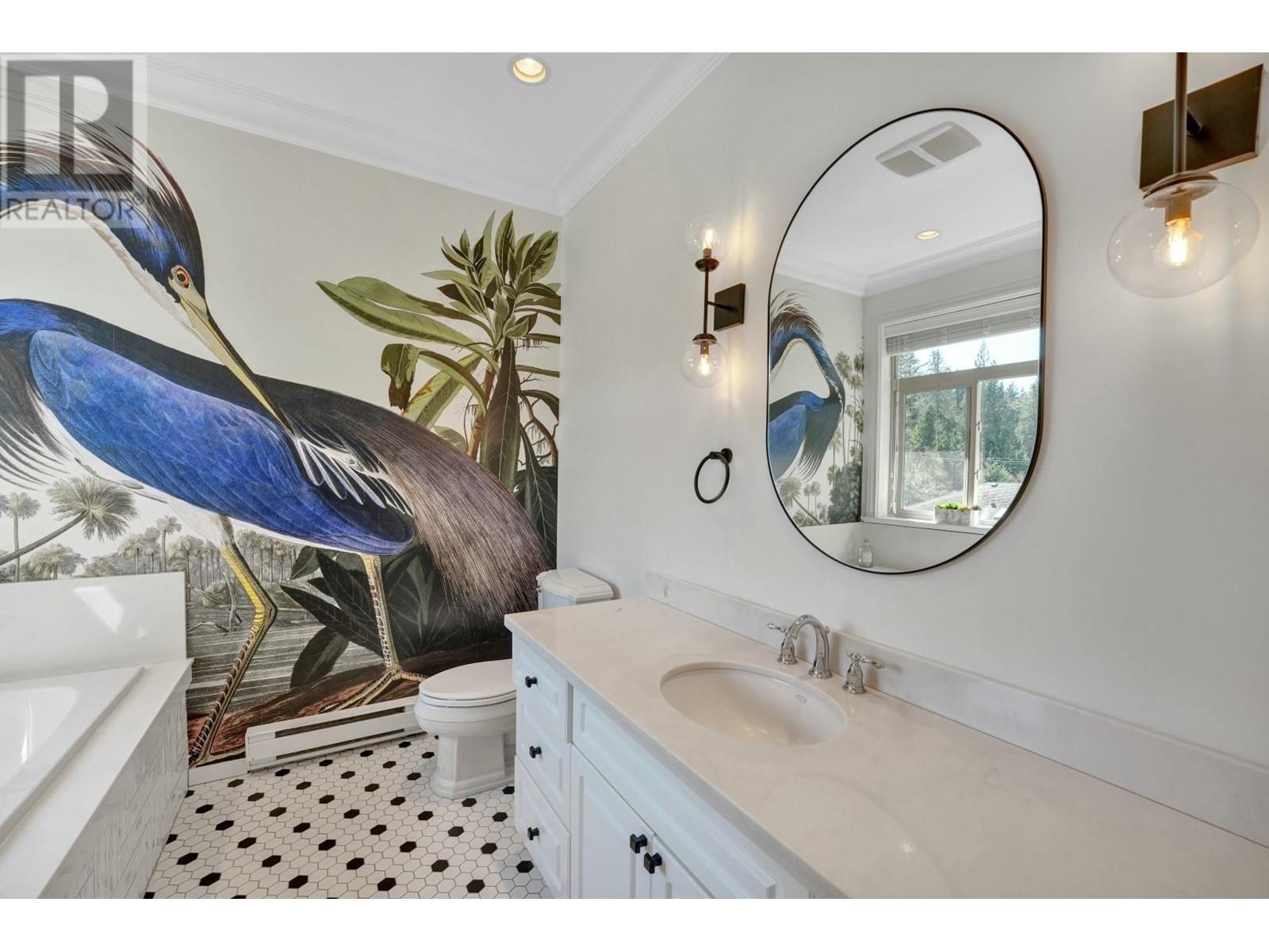 1321 HILLCREST ROAD, Bowen Island