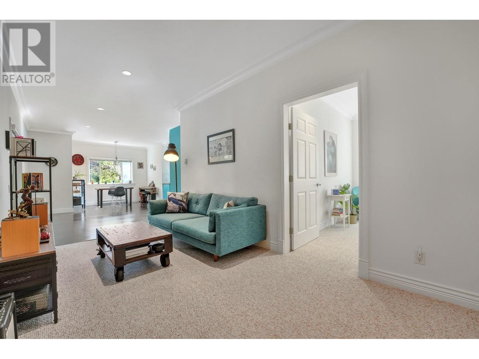 1321 HILLCREST ROAD, Bowen Island