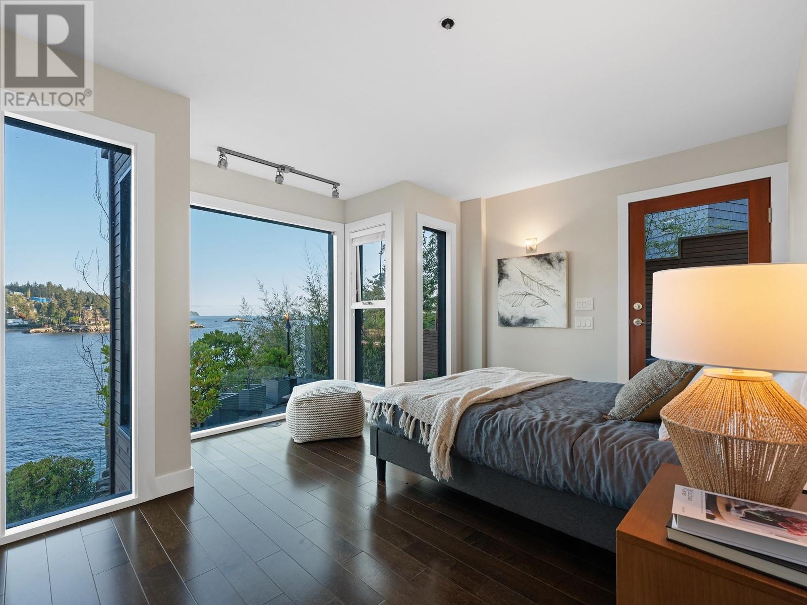 5810 EAGLE ISLAND, West Vancouver