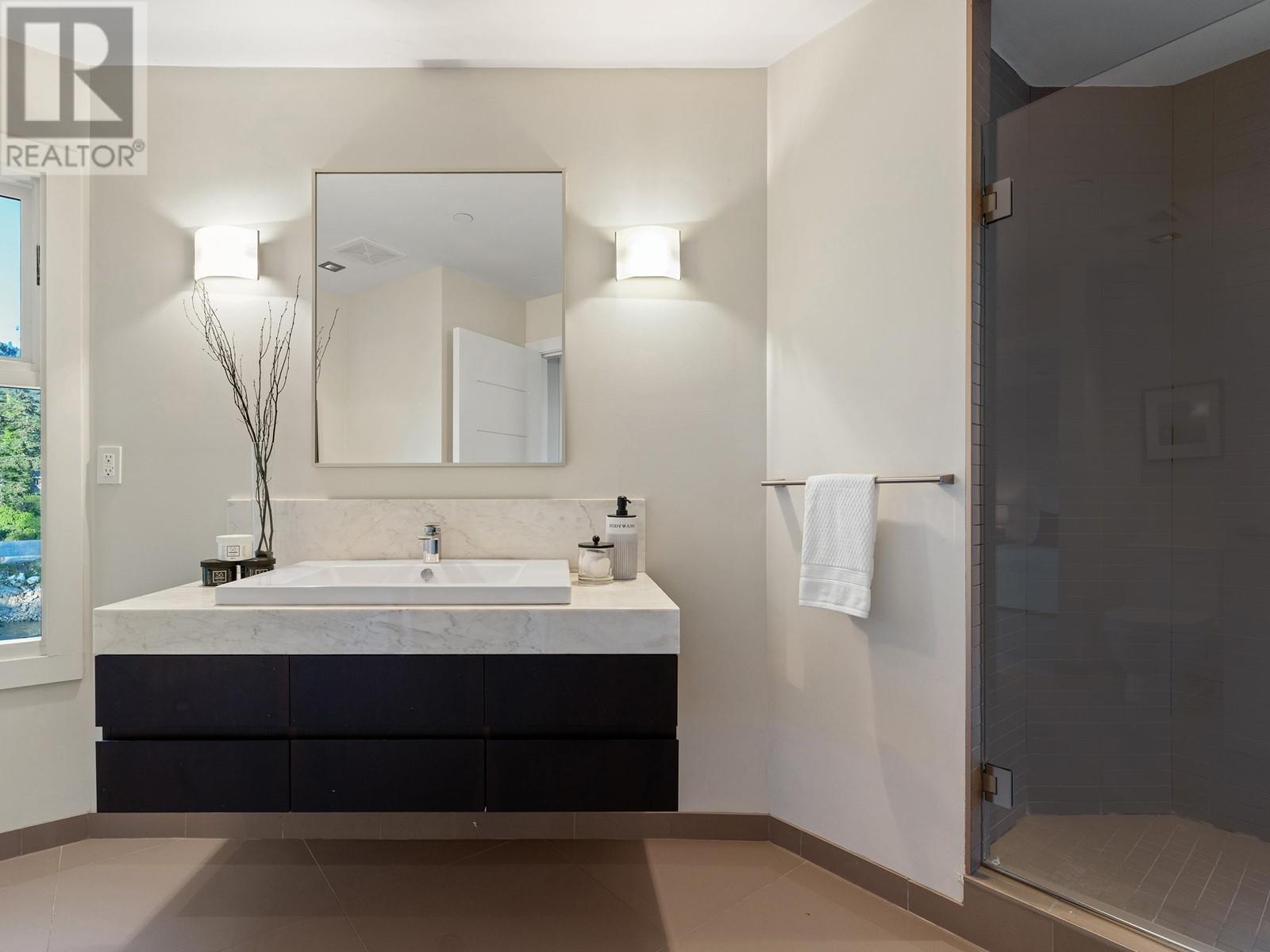 5810 EAGLE ISLAND, West Vancouver