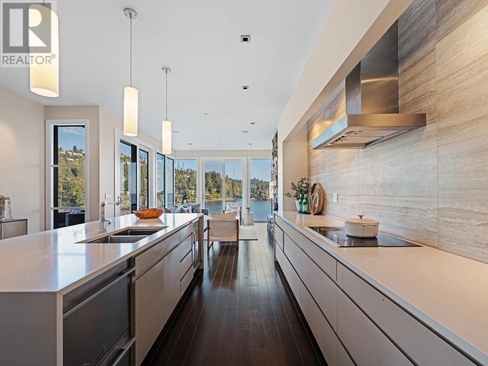 5810 EAGLE ISLAND, West Vancouver