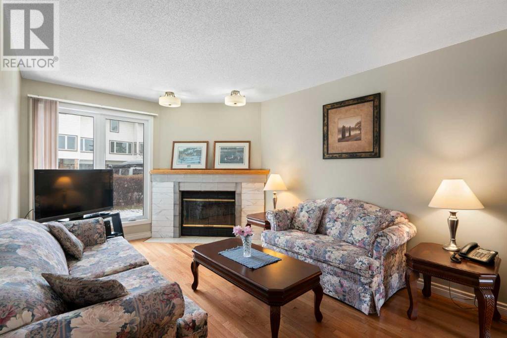 Single Family House for Sale in  Coachway Lane SW Coach Hill Calgary 