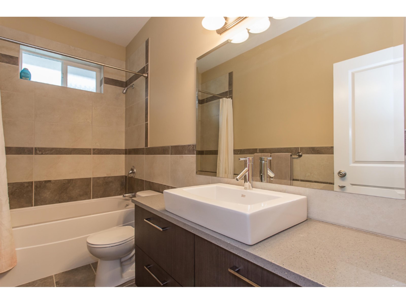 Photo 4 of 47535 Chartwell Drive Little Mountain, Chilliwack BC