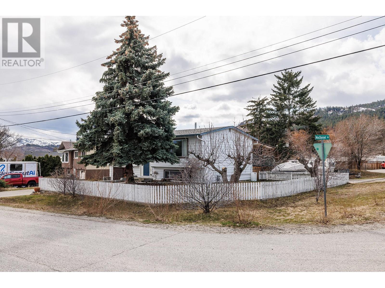  3564 Galloway Road, West Kelowna