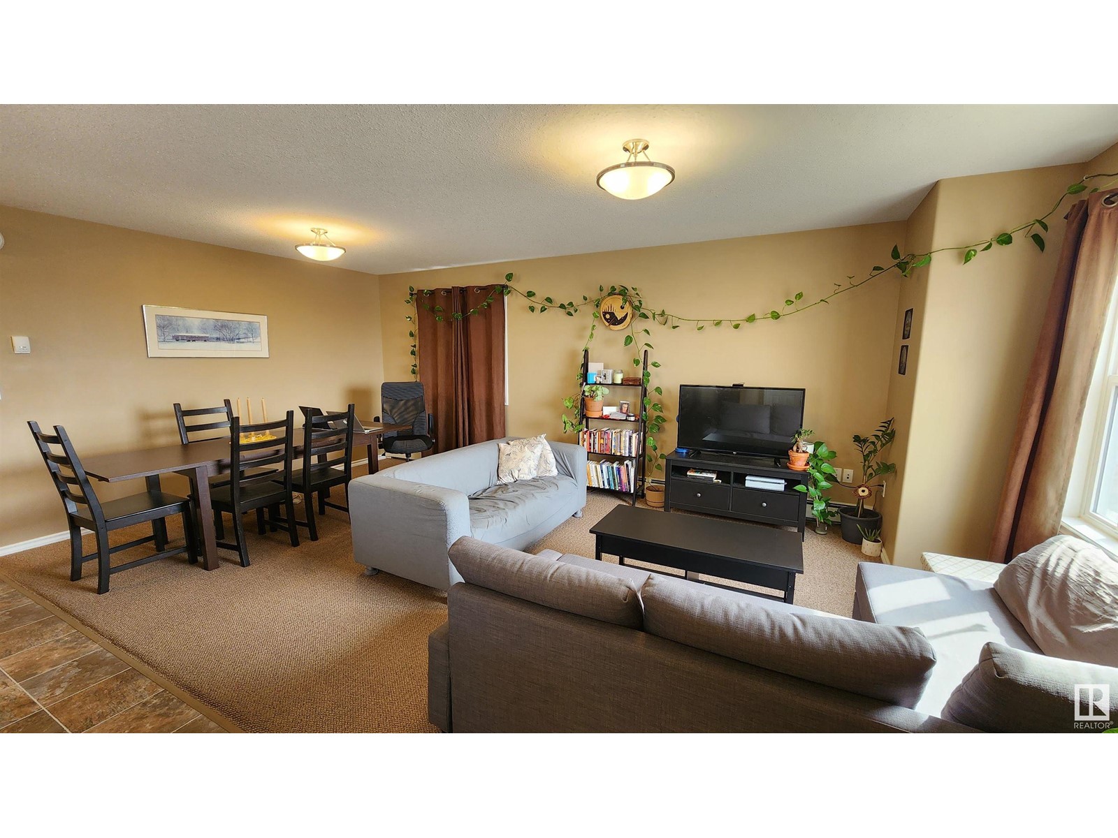 4910 51 AV - Photo 5 of 45, Elk Point, Alberta