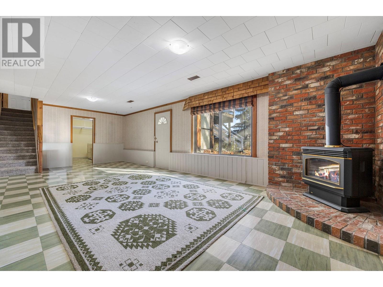  2181 Peters Road, West Kelowna