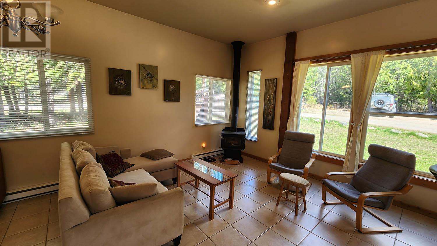 16424 Wadds Road, Crawford Bay
