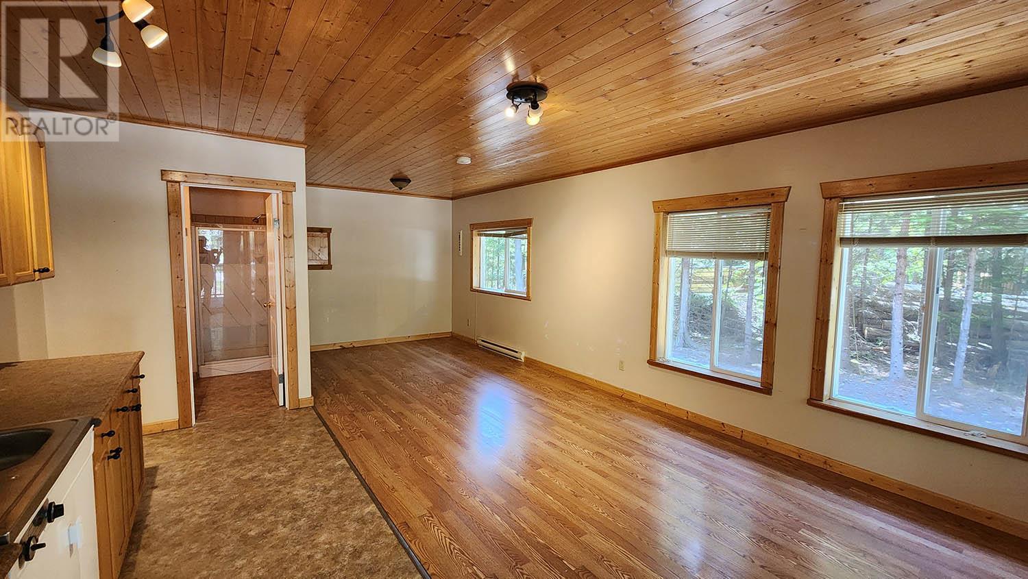 16424 Wadds Road, Crawford Bay