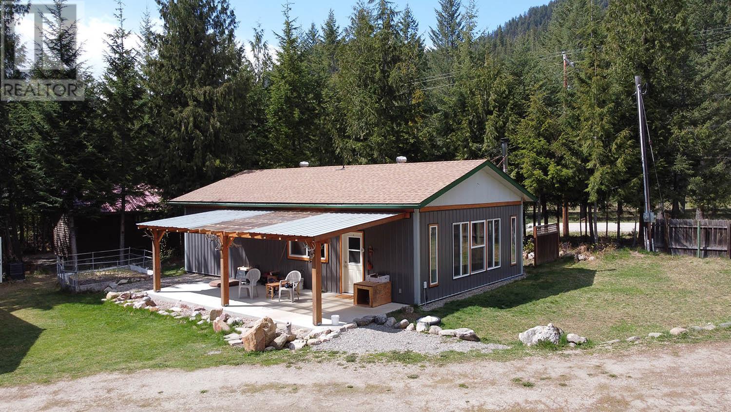 16424 Wadds Road, Crawford Bay