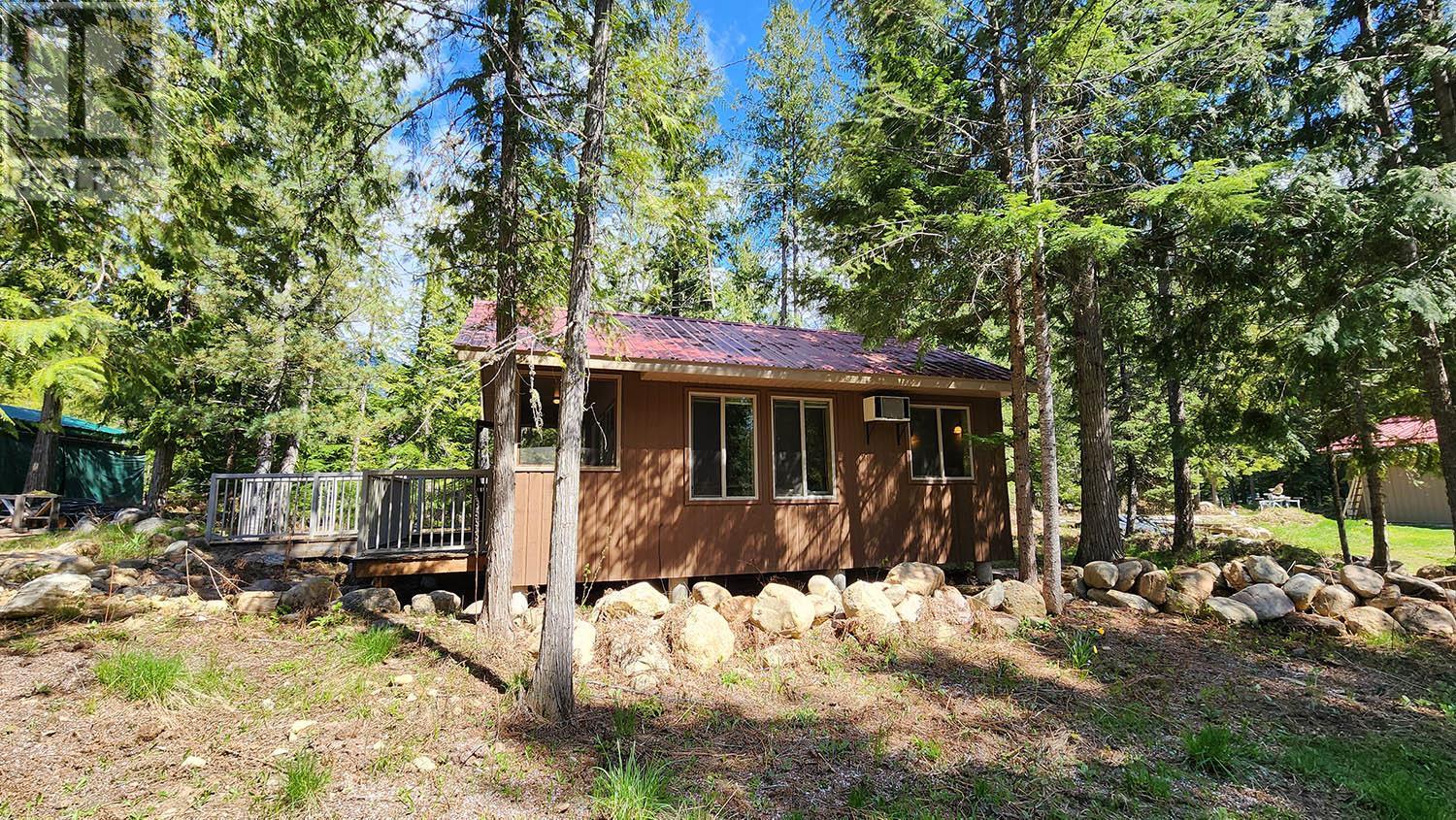 16424 Wadds Road, Crawford Bay