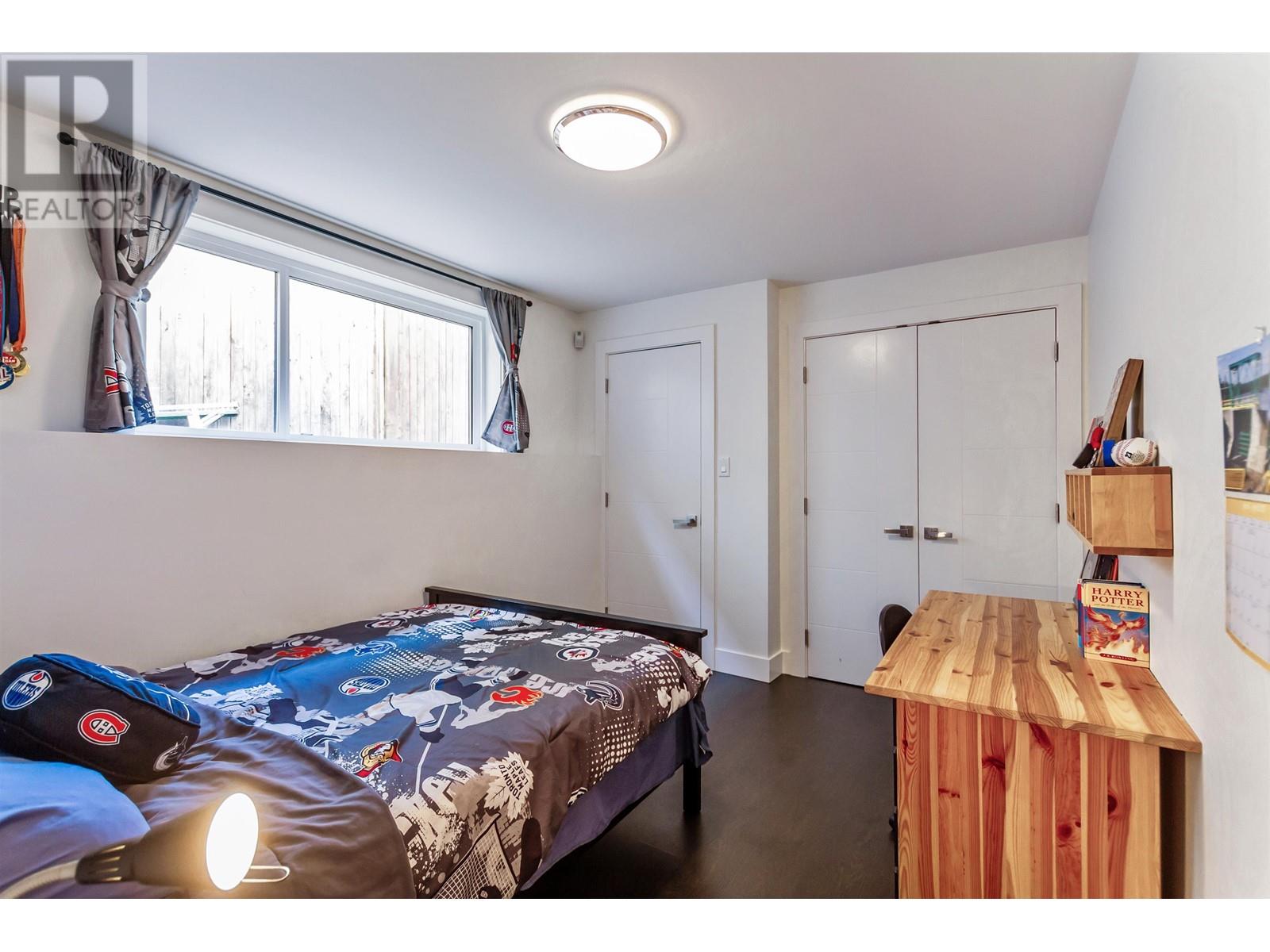 384 E 4TH STREET, North Vancouver