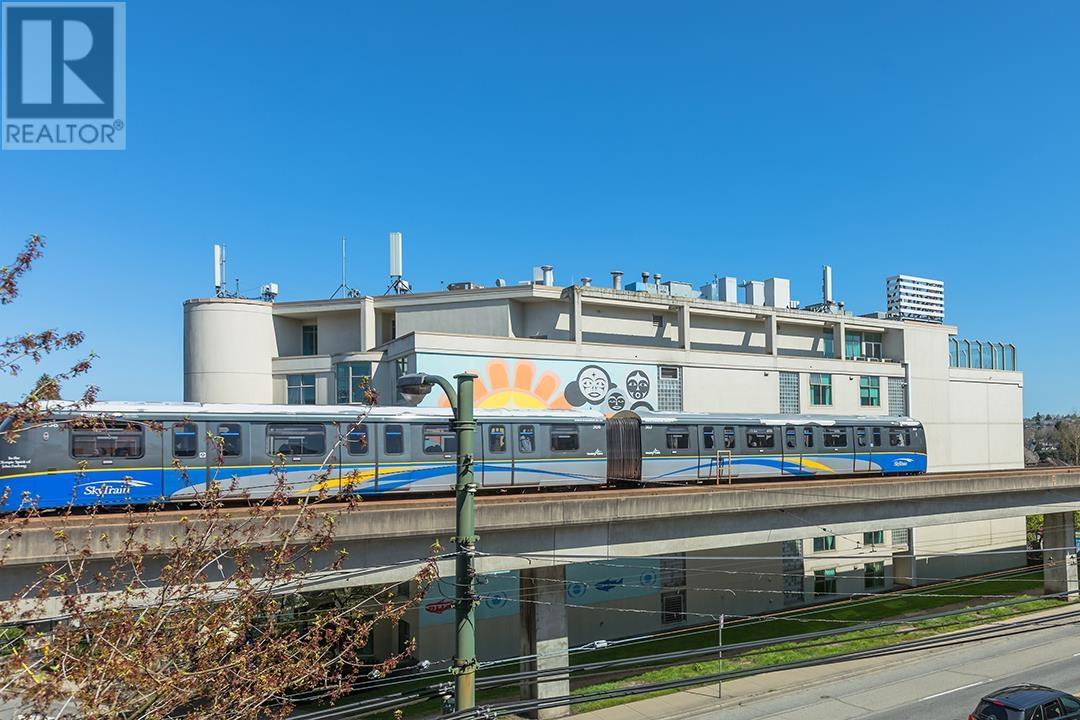 309 3456 COMMERCIAL STREET, Vancouver