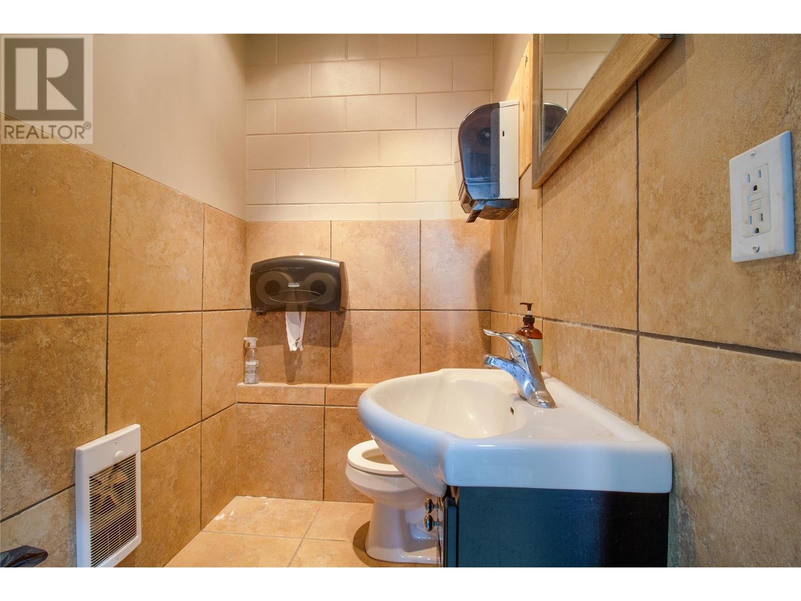  314 First Street West, Revelstoke