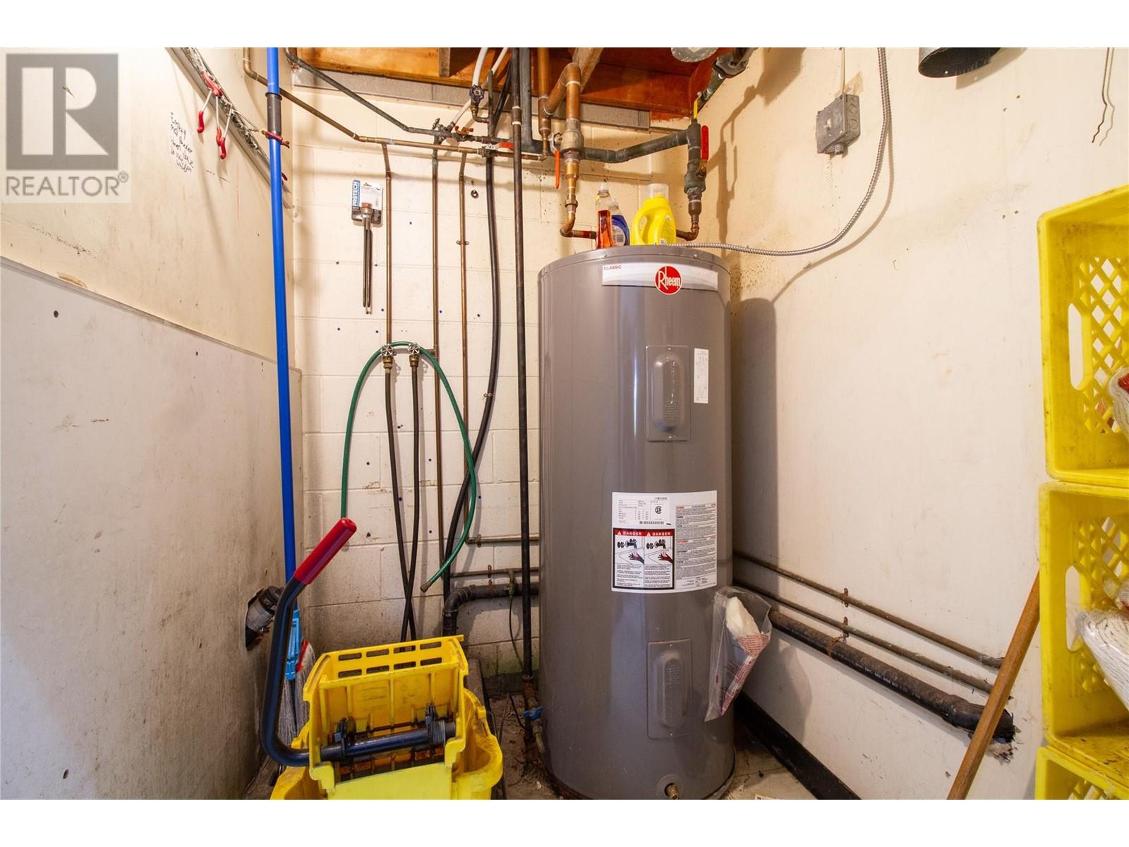  314 First Street West, Revelstoke