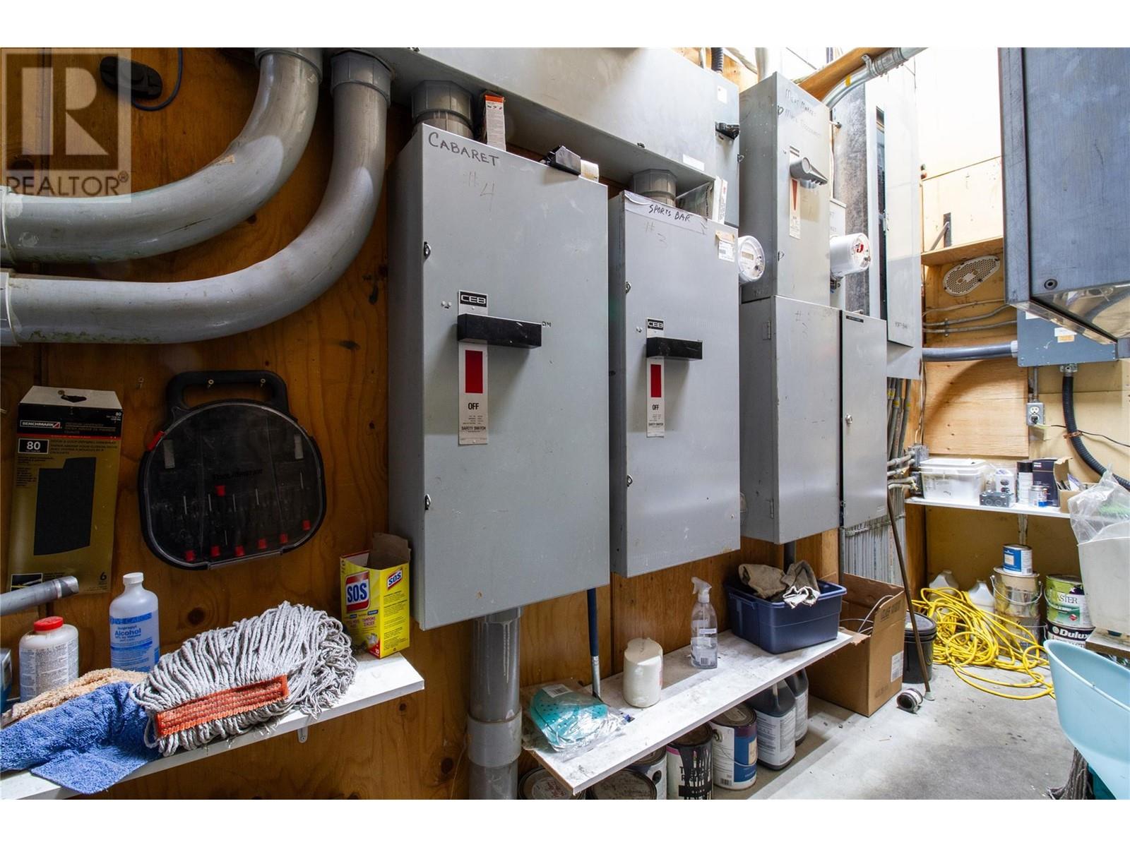  314 First Street West, Revelstoke