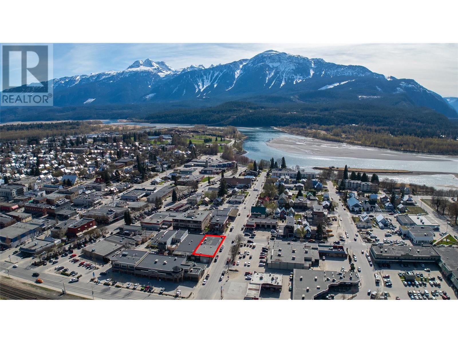  314 First Street West, Revelstoke