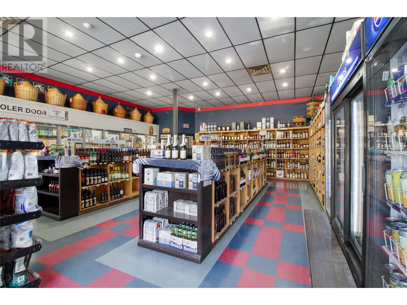  314 First Street West, Revelstoke