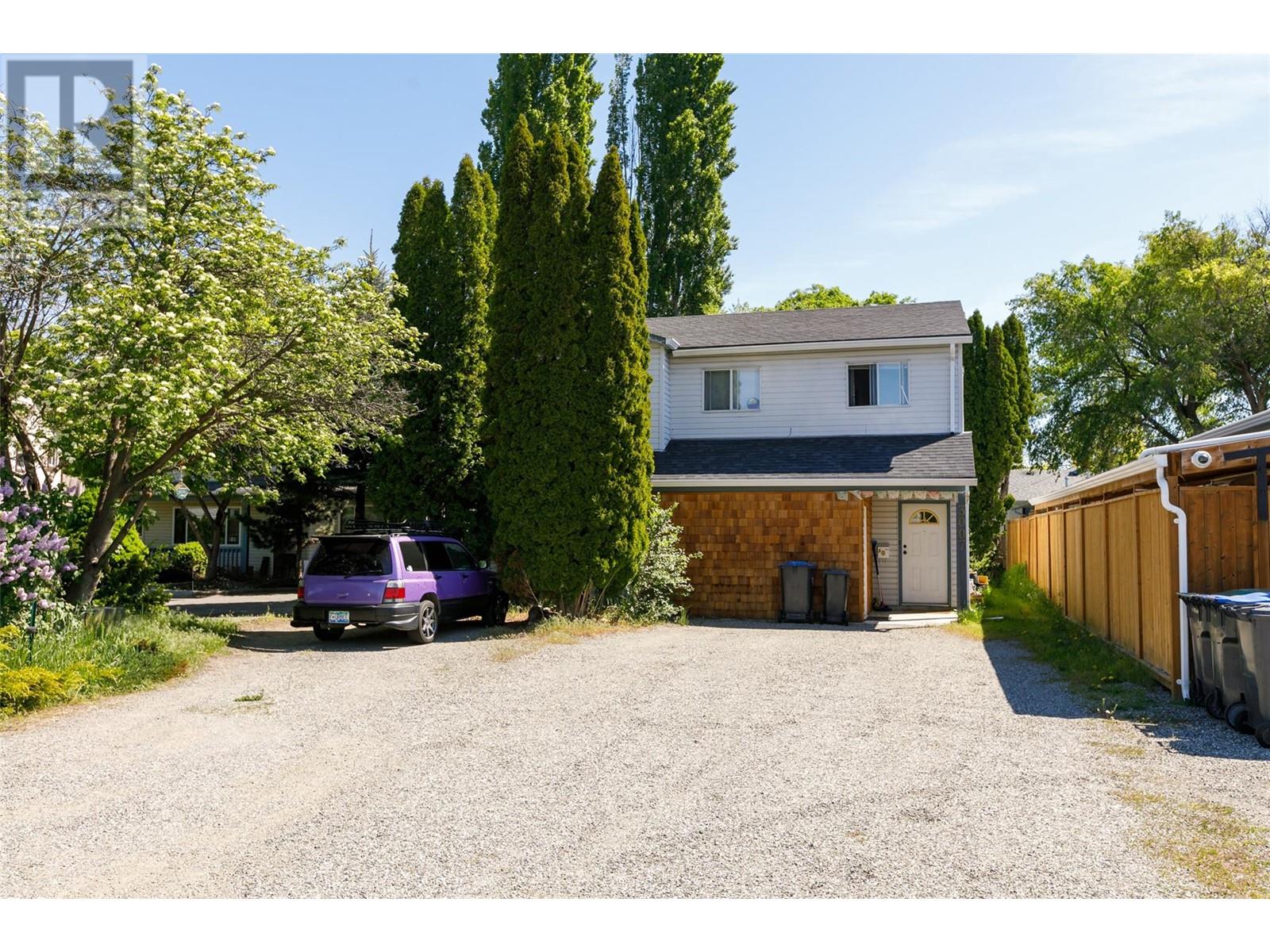 3007 Lowe Court, Kelowna
