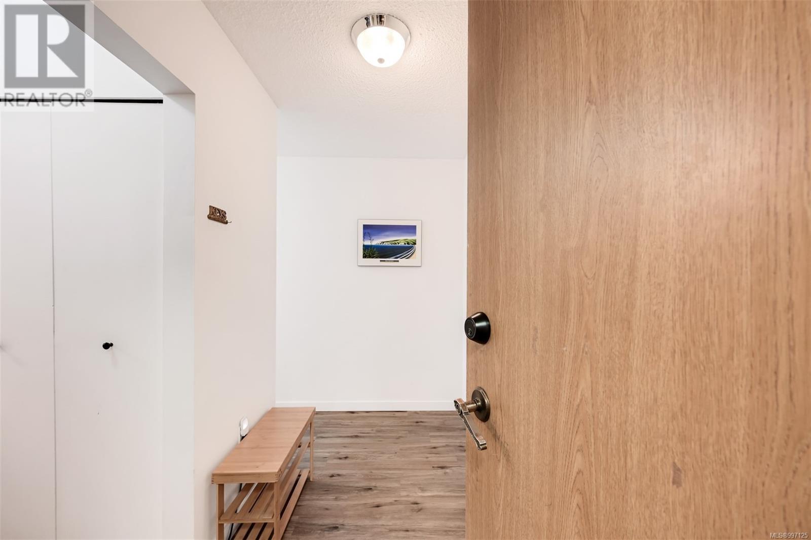 410 1745 Leighton Road, Victoria