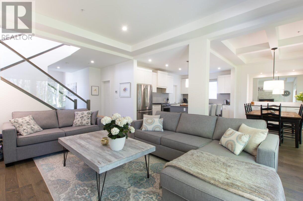 39253 FALCON CRESCENT, Squamish