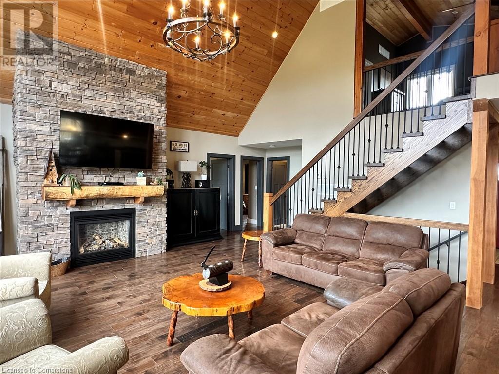 Photo 19 of 1655 Indiana Road, Canfield ON