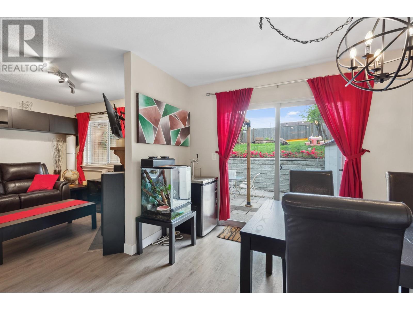110 11255 HARRISON STREET, Maple Ridge