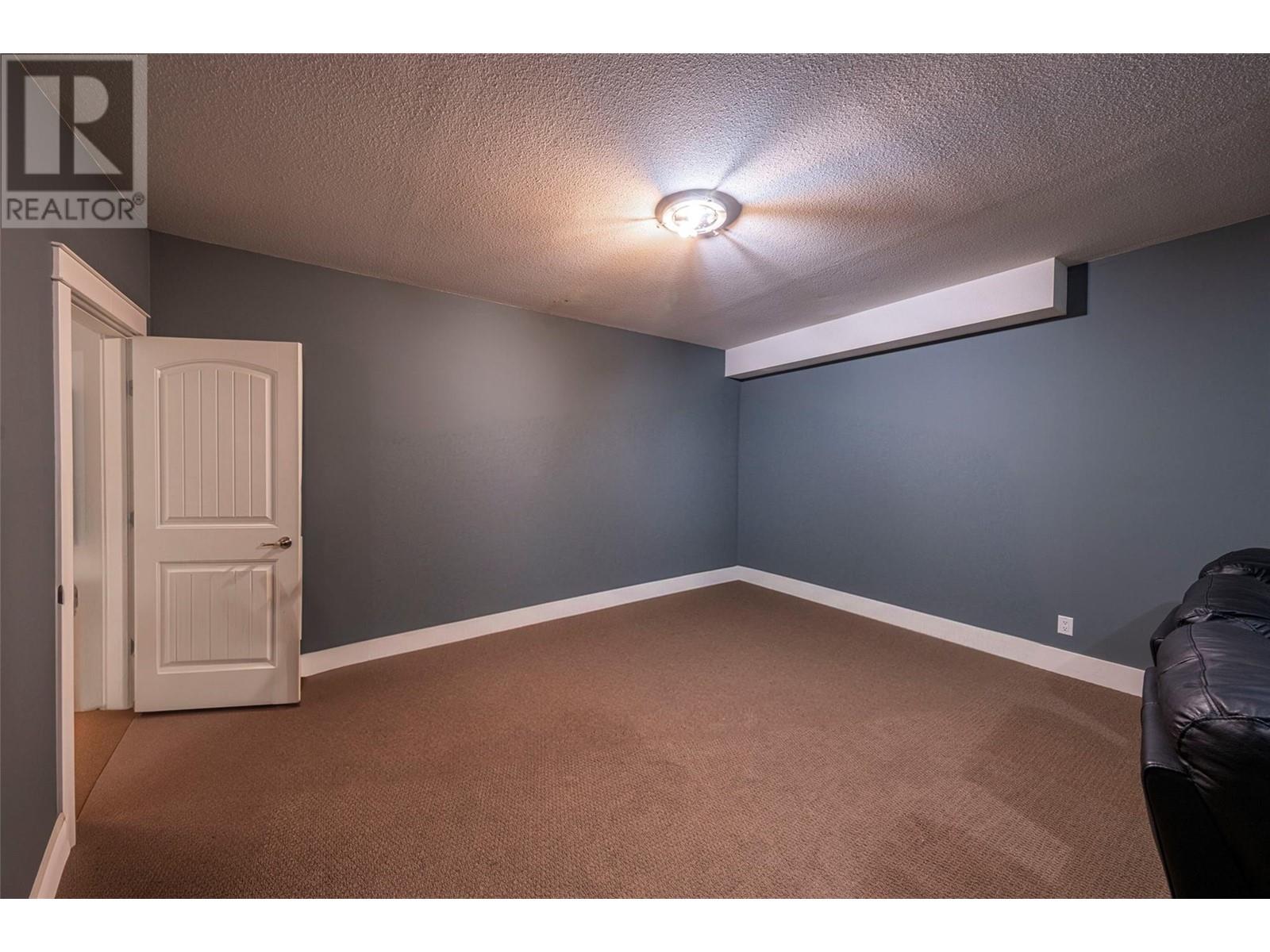 21 5920 Heritage Drive, Vernon