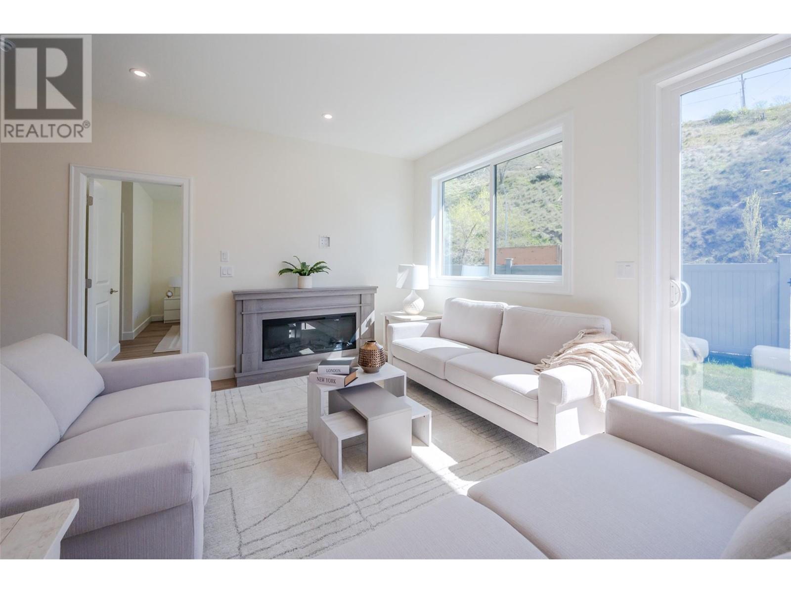 261 BENTGRASS Avenue, Oliver