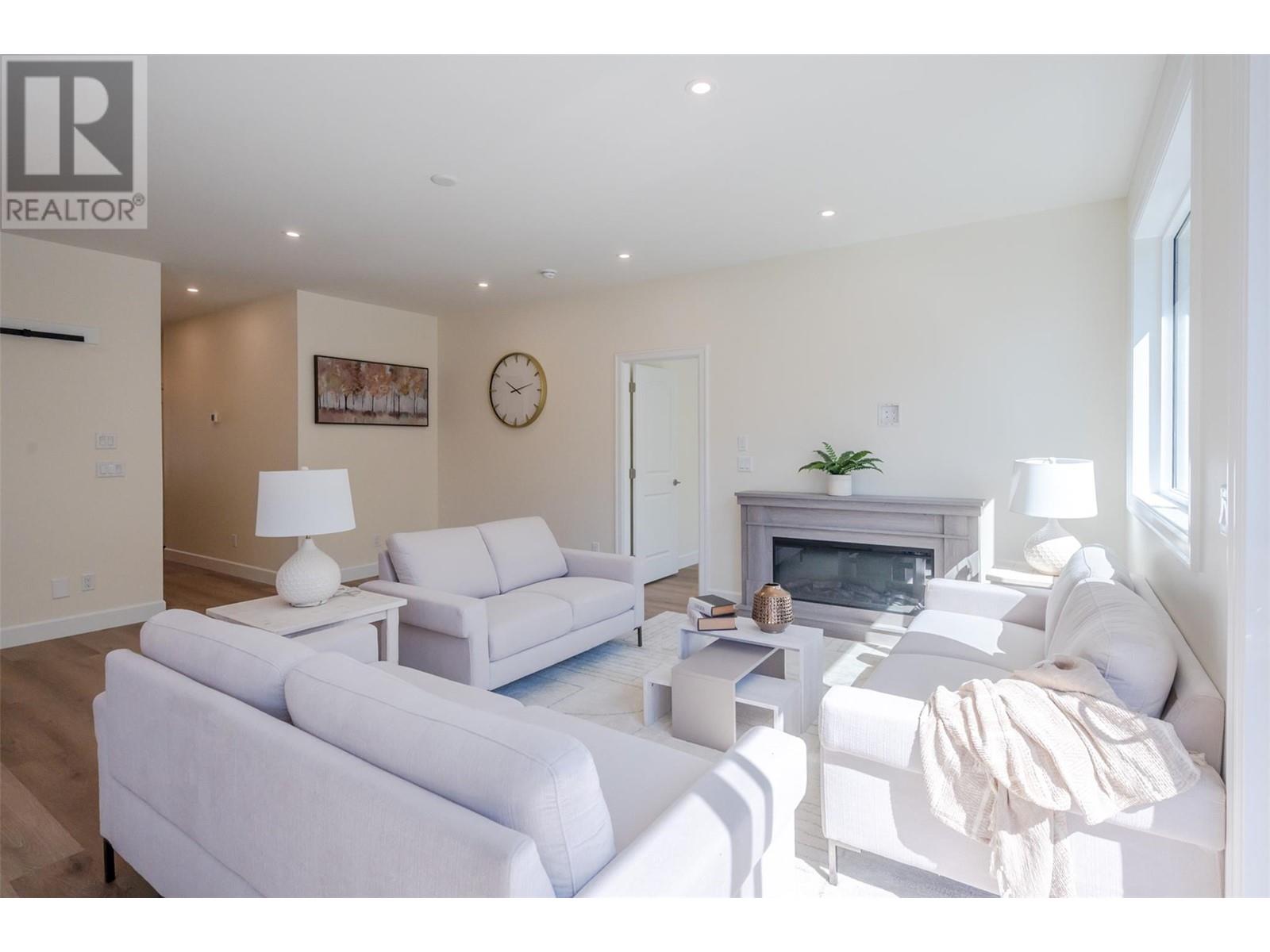 261 BENTGRASS Avenue, Oliver