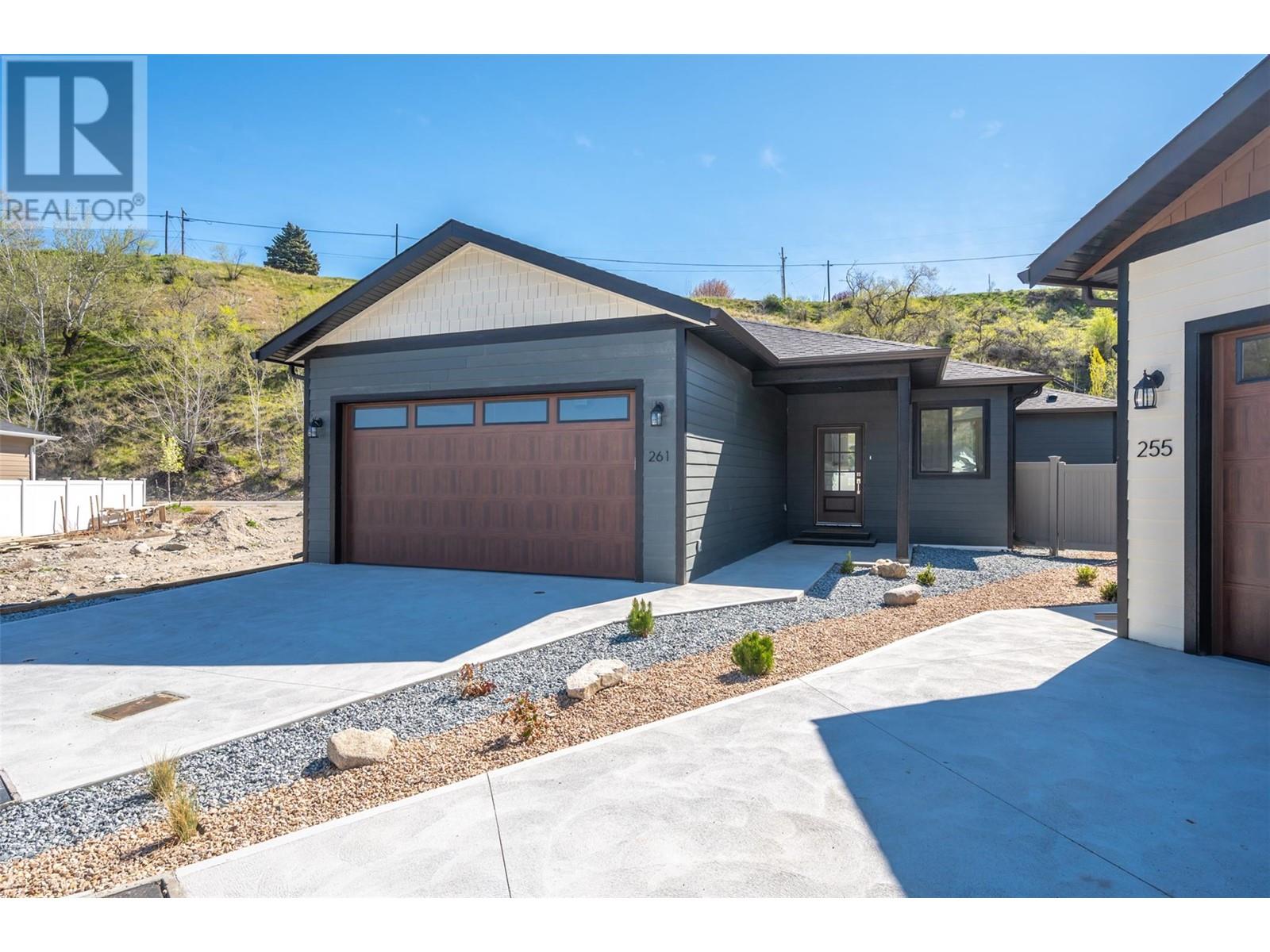 261 BENTGRASS Avenue, Oliver