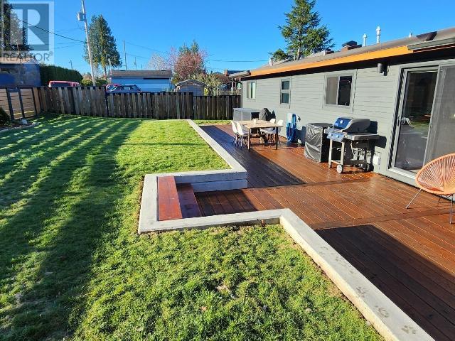 3980 JOYCE AVE, Powell River