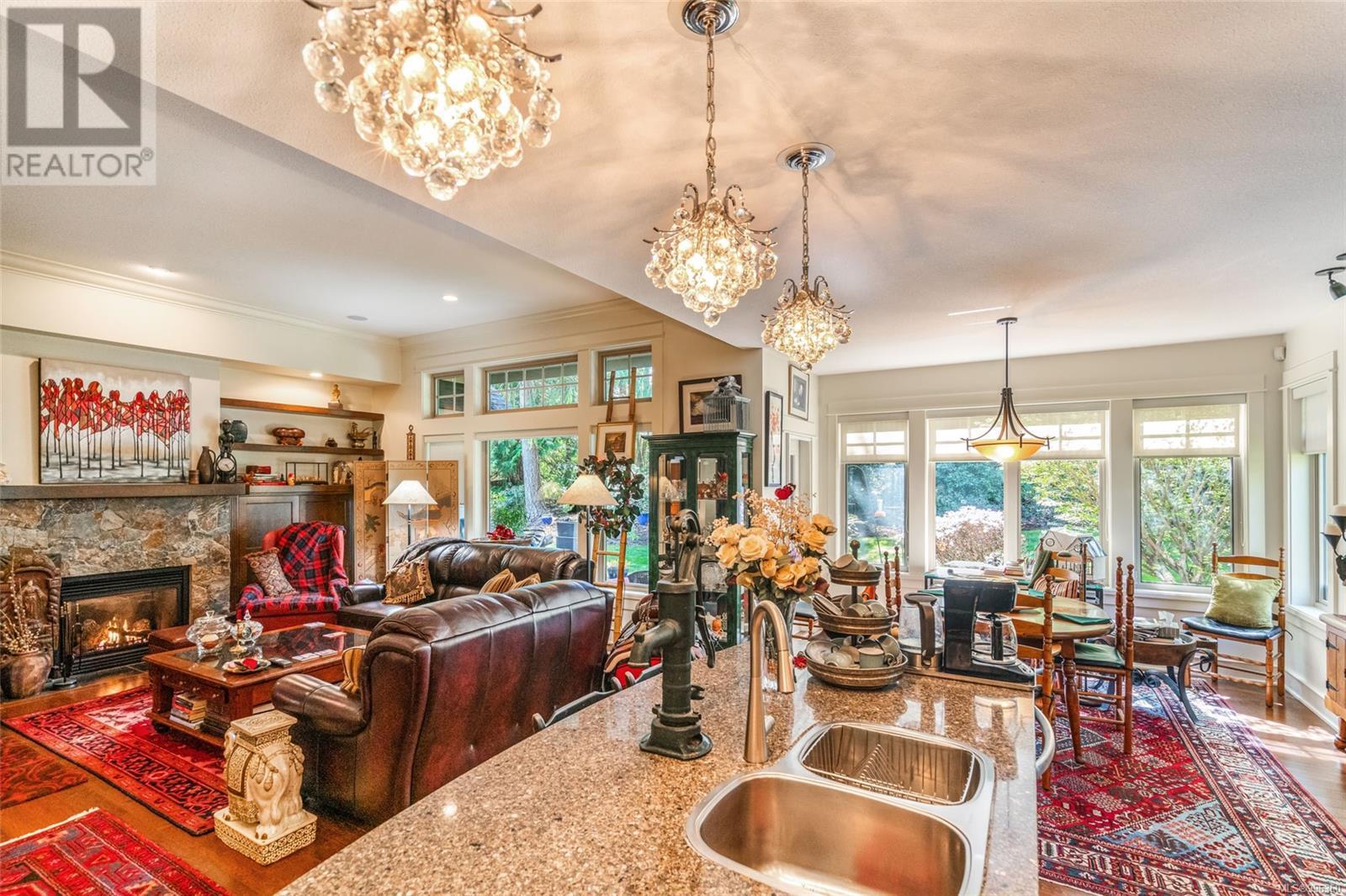 532 Eaglewood Crt, Qualicum Beach