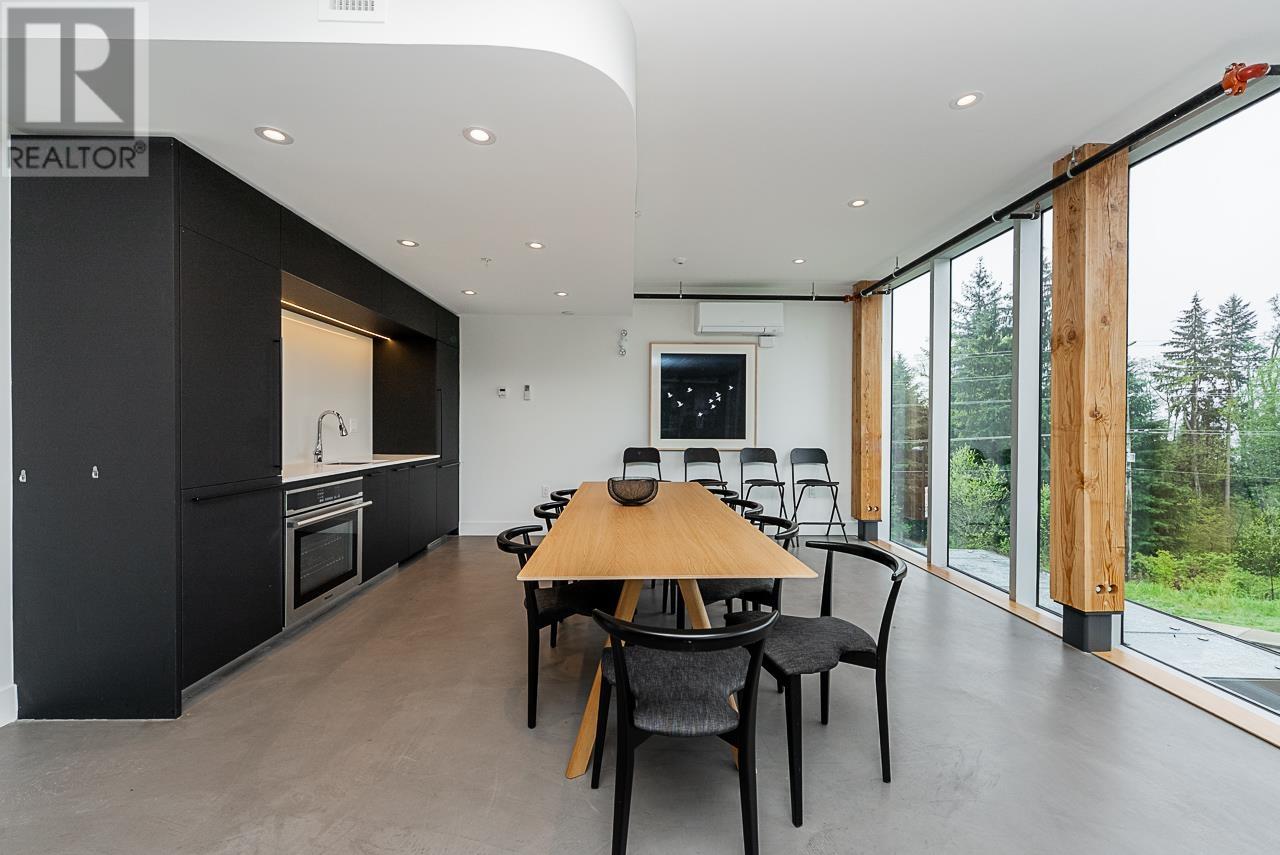 Photo 4 of 512 9888 University Crescent, Burnaby BC