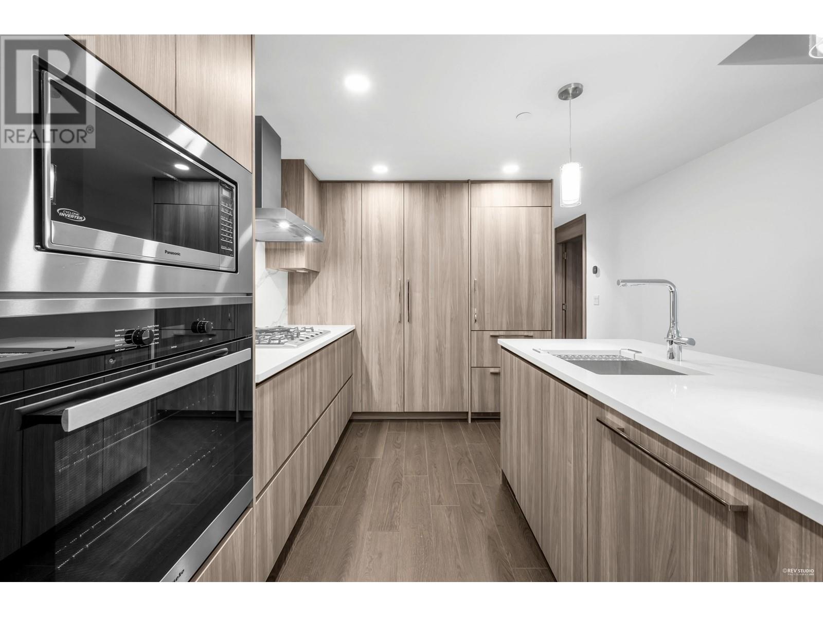 #416-8611 HAZELBRIDGE Way, Richmond