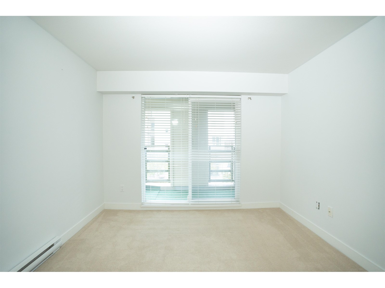 205 15765 CROYDON DRIVE, Surrey