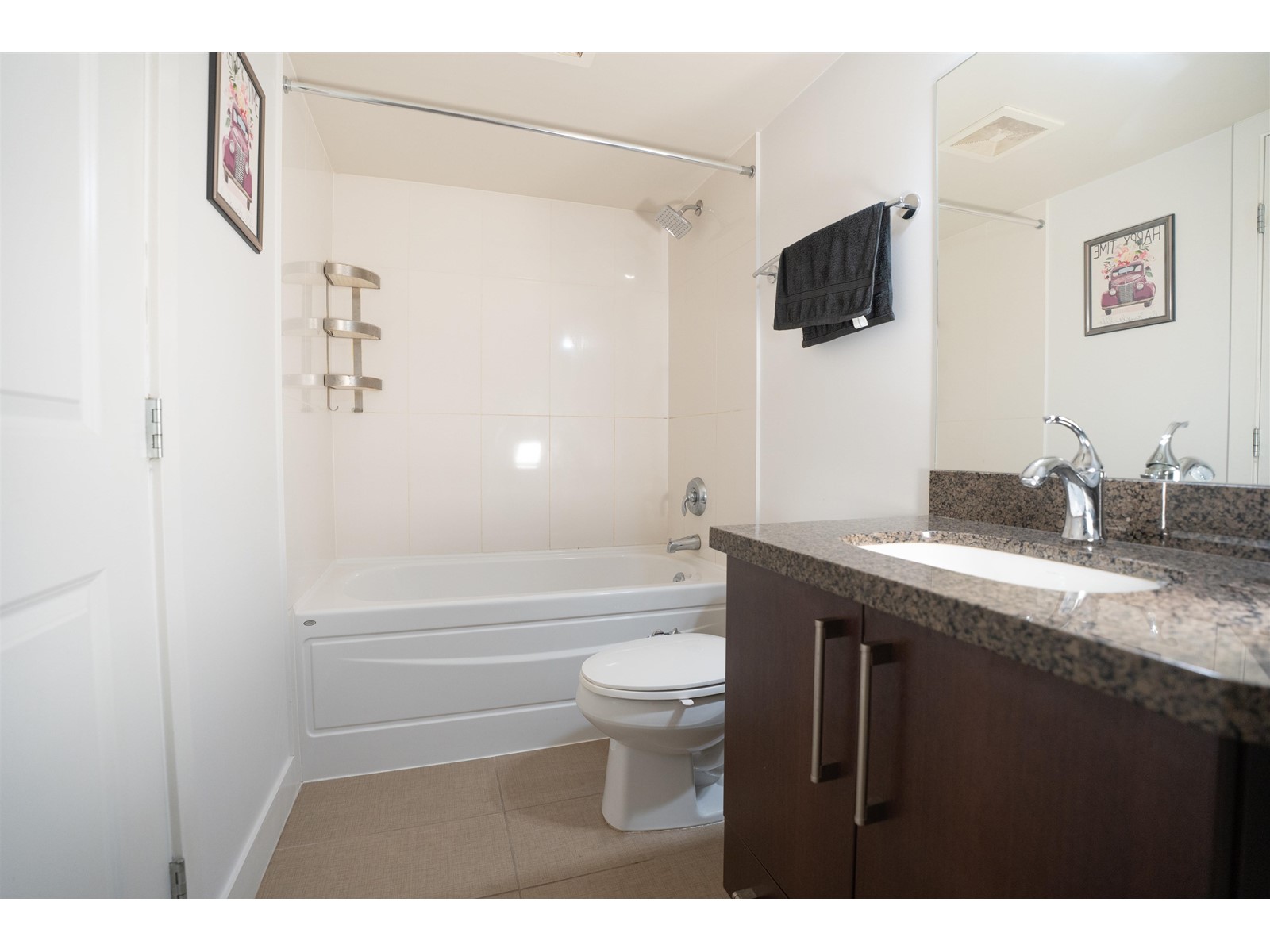 205 15765 CROYDON DRIVE, Surrey