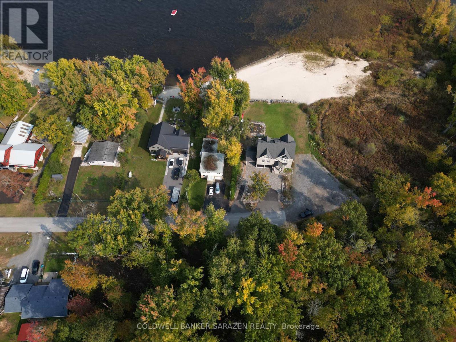 Overhead shot showing proximity to Constance Bay