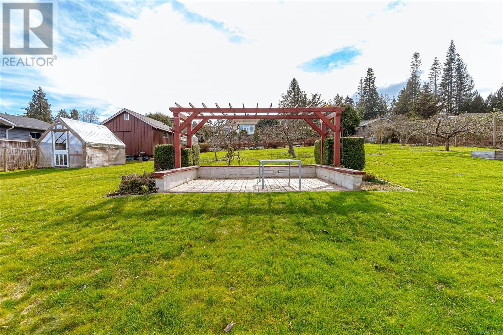 3790 ISLAND Hwy W, Qualicum Beach