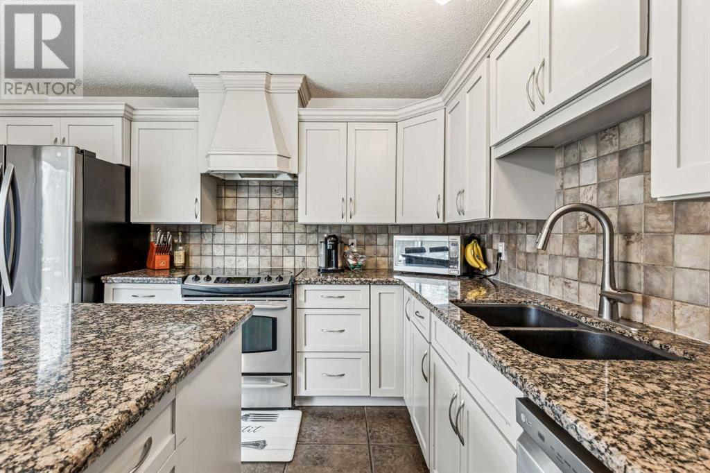 Single Family House for Sale in  Coach Manor Rise SW Coach Hill Calgary 