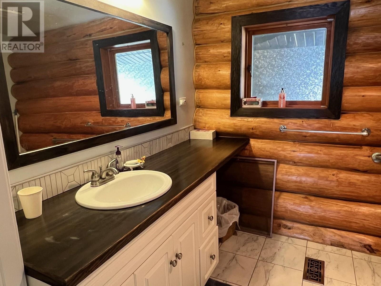 1384 ELM STREET, Telkwa