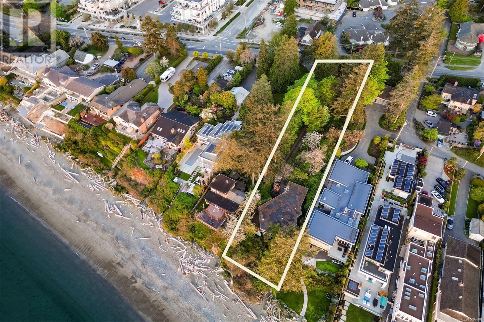 5153 Cordova Bay Rd, Saanich
