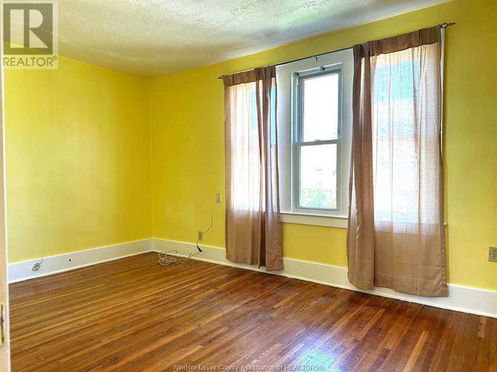 Photo 14 of 726 Partington, Windsor ON