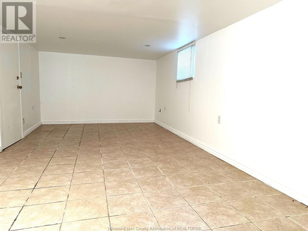 Photo 22 of 726 Partington, Windsor ON