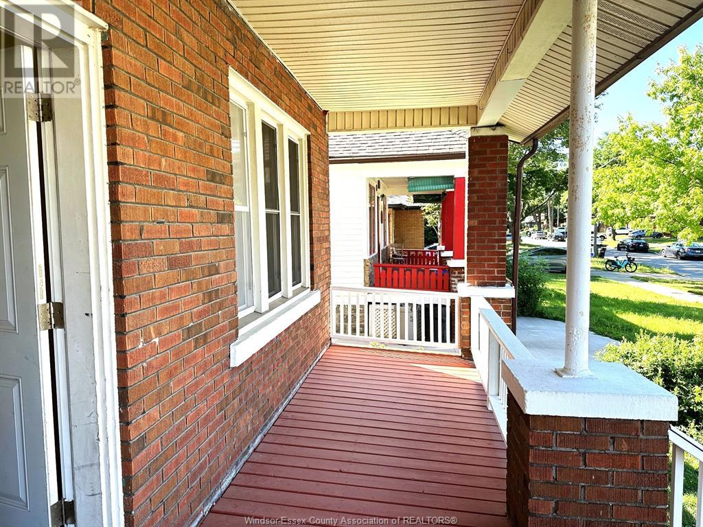 Photo 3 of 726 Partington, Windsor ON