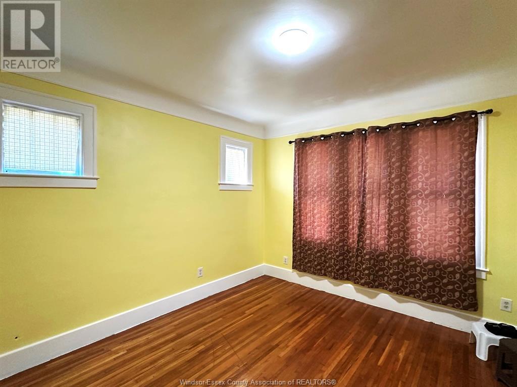 Photo 6 of 726 Partington, Windsor ON